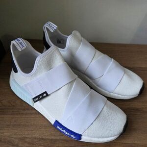 NWOB ADIDAS WHITE NMD - R1 THE BRAND WITH 3 STRIPES WOMENS SHOES SIZE 10